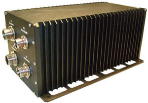  یک جعبه ازکانکتور های موازی به هم چسبیده که یک BUS کامپیوتری را تشکیل میدهند .